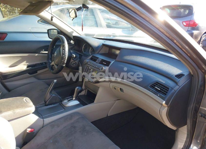 Photo 5 of 2011 Honda Accord SDN (VIN 1HGCP2F45BA041298)