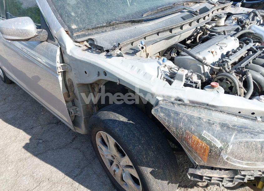 Photo 13 of 2010 Honda Accord 2.4 LX-P (VIN 1HGCP2F46AA188535)