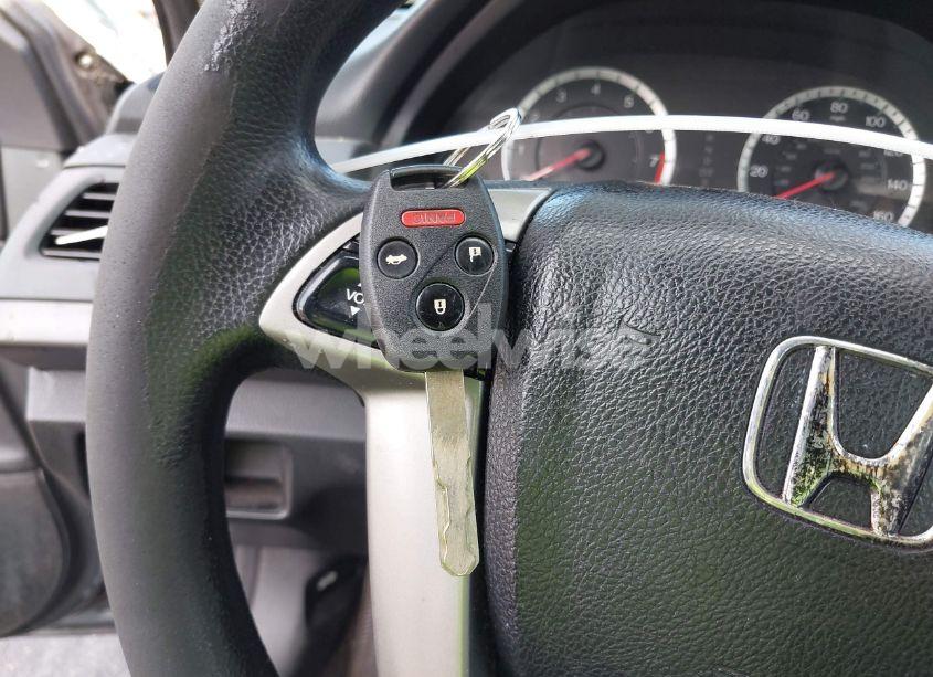 Photo 11 of 2010 Honda Accord 2.4 LX-P (VIN 1HGCP2F47AA028065)