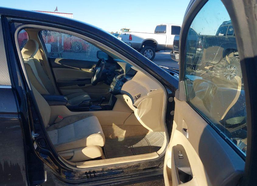 Photo 5 of 2010 Honda Accord 2.4 LX-P (VIN 1HGCP2F47AA146293)