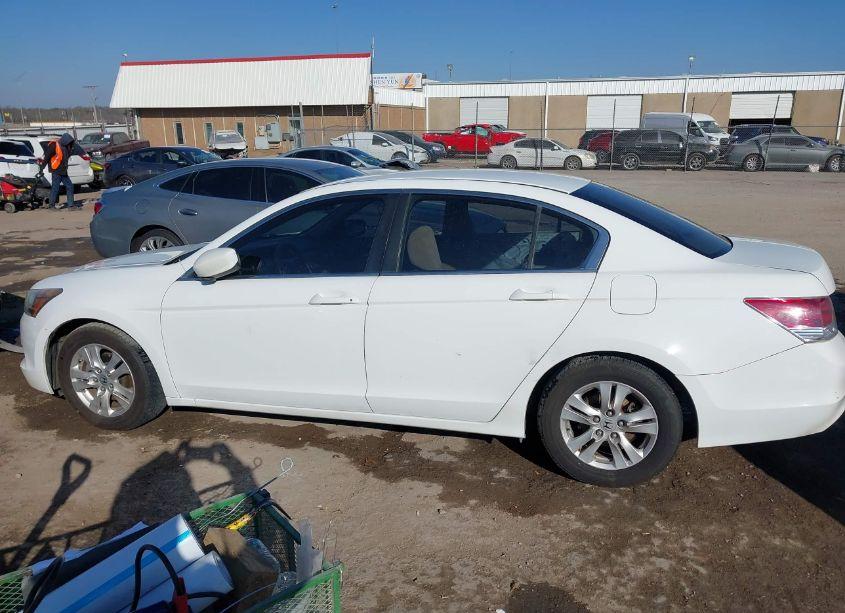 Photo 15 of 2010 Honda Accord 2.4 LX-P (VIN 1HGCP2F48AA122844)