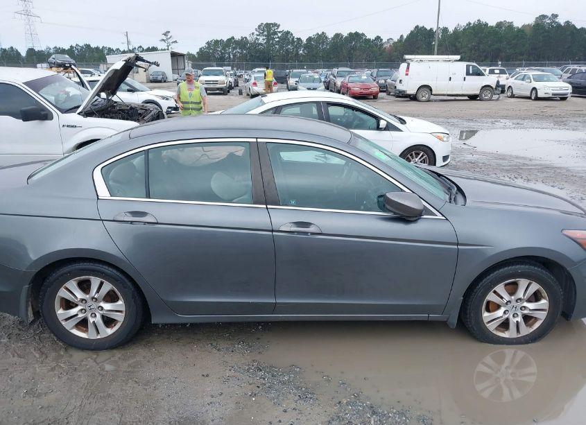 Photo 13 of 2010 Honda Accord 2.4 LX-P (VIN 1HGCP2F48AA164544)