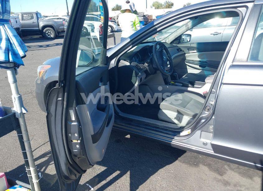 Photo 5 of 2011 Honda Accord 2.4 LX-P (VIN 1HGCP2F48BA139967)