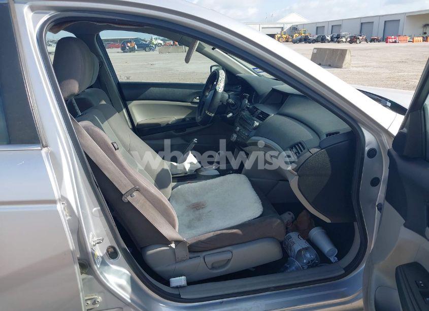 Photo 5 of 2011 Honda Accord 2.4 LX-P (VIN 1HGCP2F48BA147471)