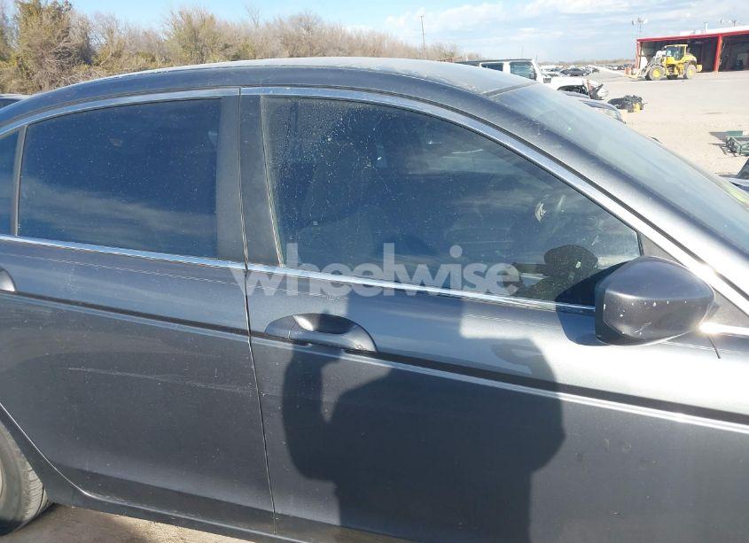 Photo 13 of 2010 Honda Accord 2.4 LX-P (VIN 1HGCP2F49AA083990)