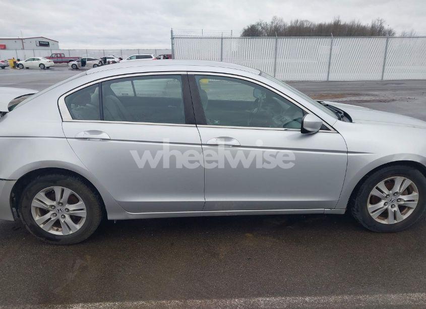 Photo 13 of 2010 Honda Accord 2.4 LX-P (VIN 1HGCP2F49AA098957)