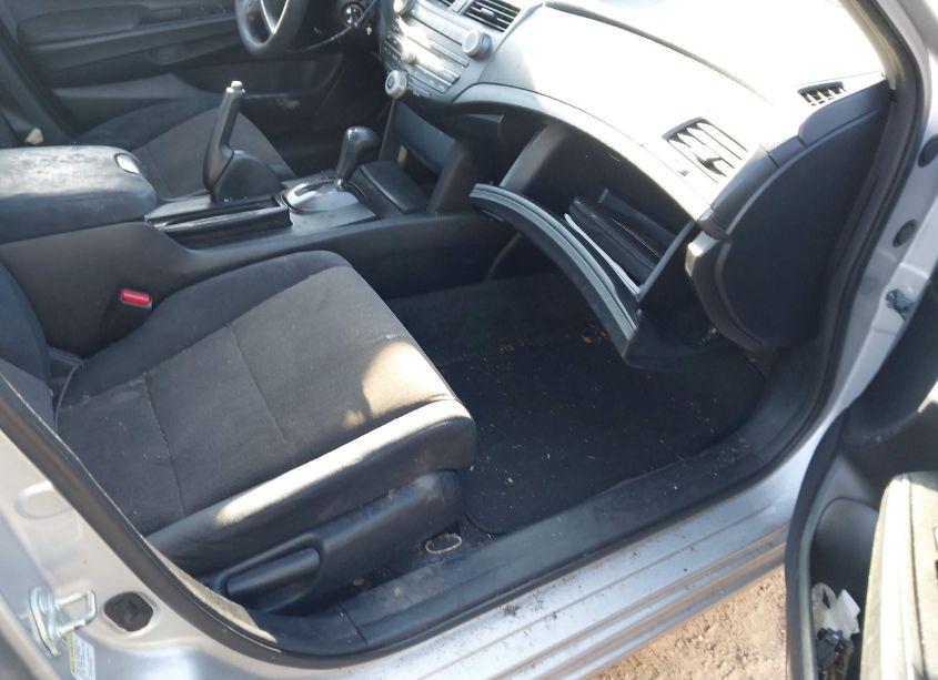 Photo 5 of 2010 Honda Accord 2.4 LX-P (VIN 1HGCP2F49AA188500)