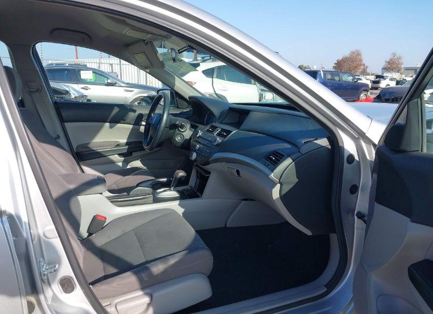 Photo 5 of 2011 Honda Accord 2.4 LX-P (VIN 1HGCP2F49BA099611)