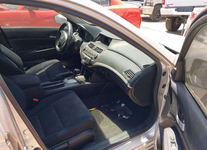 Photo 5 of 2011 Honda Accord 2.4 LX-P (VIN 1HGCP2F49BA140710)