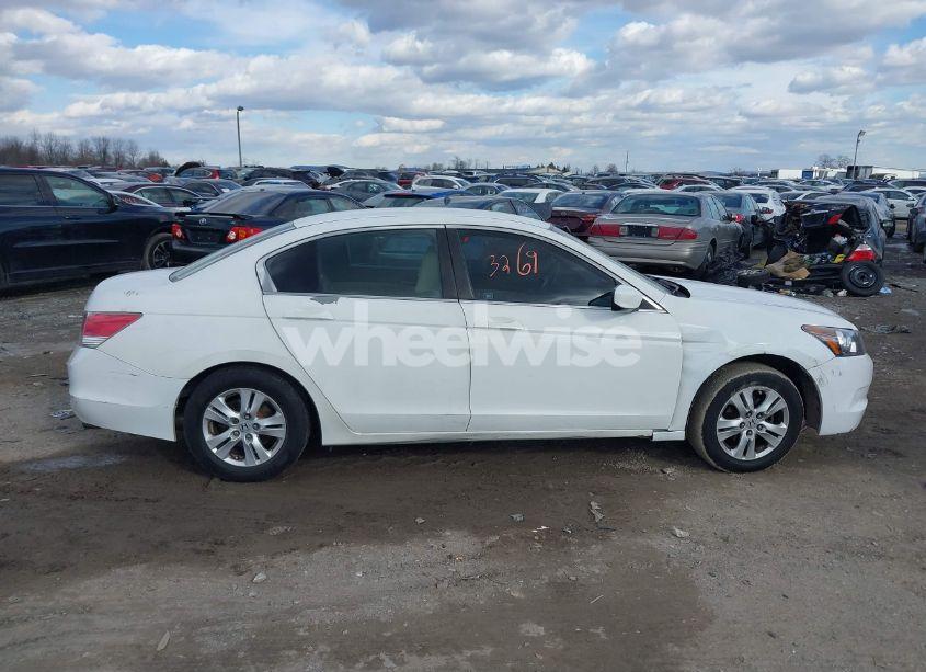 Photo 13 of 2010 Honda Accord 2.4 LX-P (VIN 1HGCP2F4XAA021417)