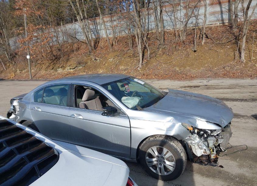 Photo 14 of 2010 Honda Accord 2.4 LX-P (VIN 1HGCP2F4XAA026343)