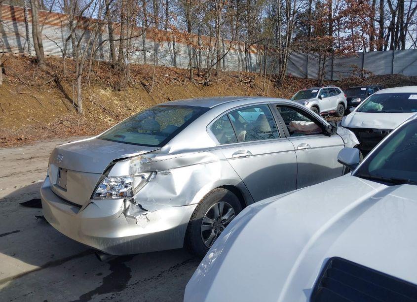 Photo 4 of 2010 Honda Accord 2.4 LX-P (VIN 1HGCP2F4XAA026343)