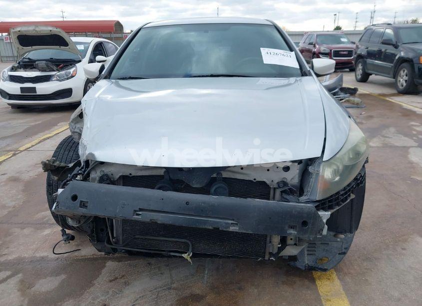 Photo 13 of 2010 Honda Accord 2.4 LX-P (VIN 1HGCP2F4XAA084100)