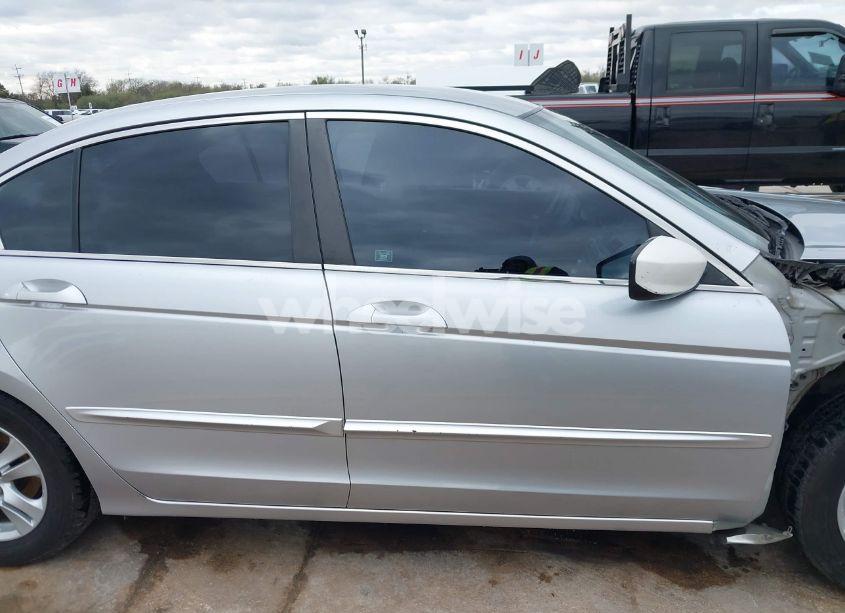 Photo 14 of 2010 Honda Accord 2.4 LX-P (VIN 1HGCP2F4XAA084100)