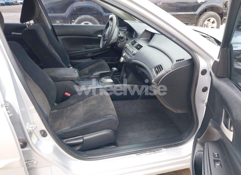 Photo 5 of 2010 Honda Accord 2.4 LX-P (VIN 1HGCP2F4XAA084100)