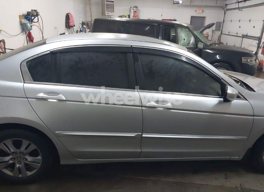 Photo 13 of 2011 Honda Accord 2.4 SE (VIN 1HGCP2F62BA093070)