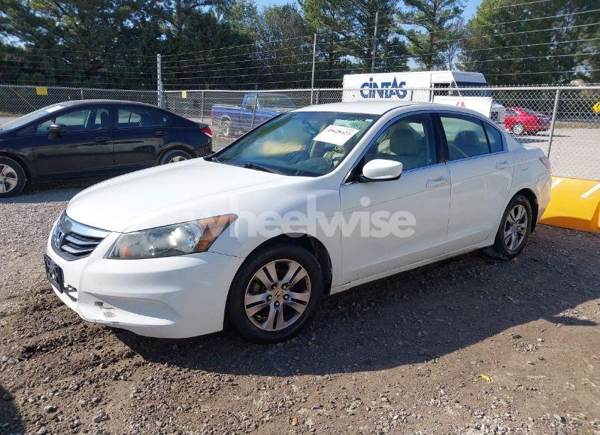 Photo 2 of 2012 Honda Accord 2.4 SE (VIN 1HGCP2F63CA051377)