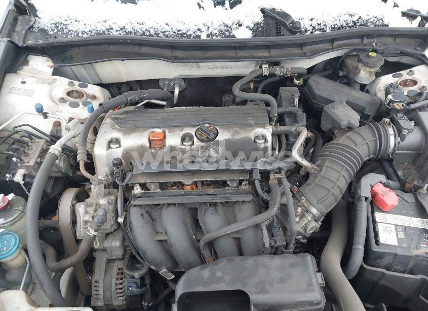 Photo 10 of 2011 Honda Accord 2.4 SE (VIN 1HGCP2F64BA142592)