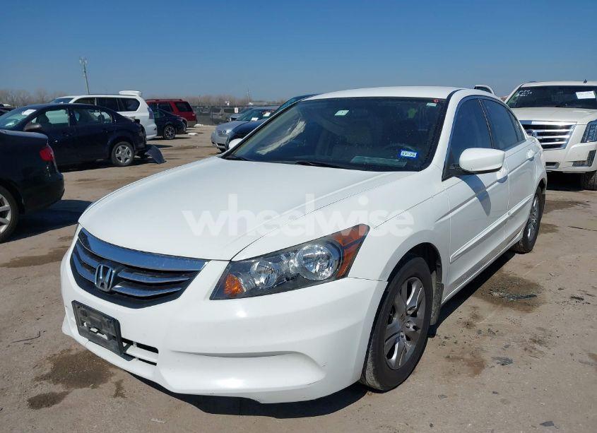 Photo 2 of 2012 Honda Accord 2.4 SE (VIN 1HGCP2F64CA056944)