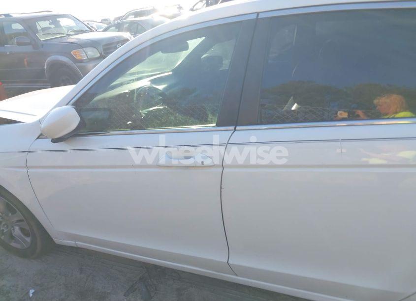 Photo 15 of 2011 Honda Accord 2.4 SE (VIN 1HGCP2F66BA124157)