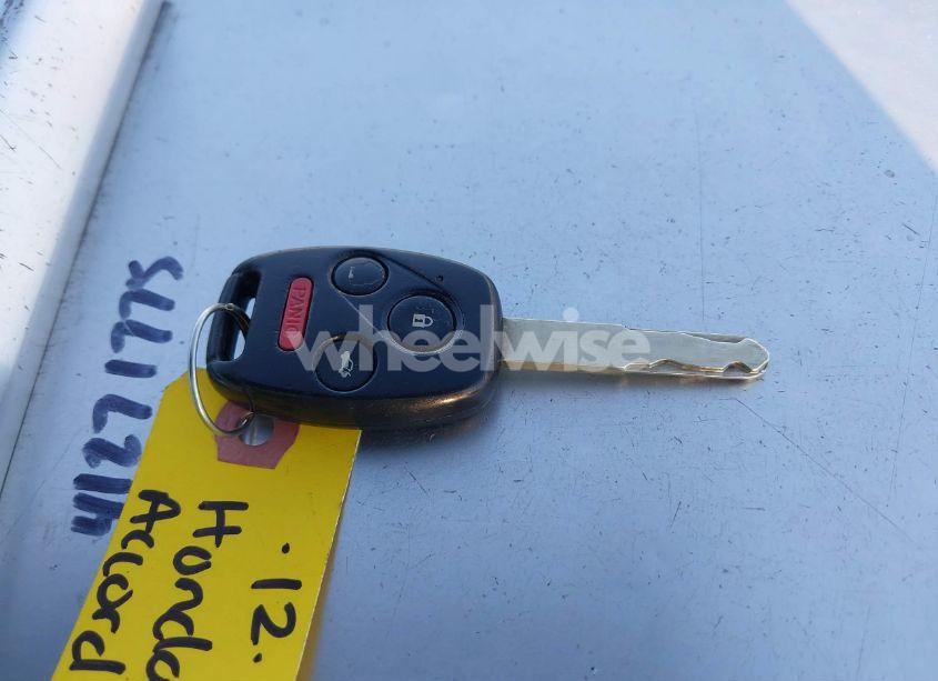 Photo 11 of 2012 Honda Accord 2.4 SE (VIN 1HGCP2F69CA079460)