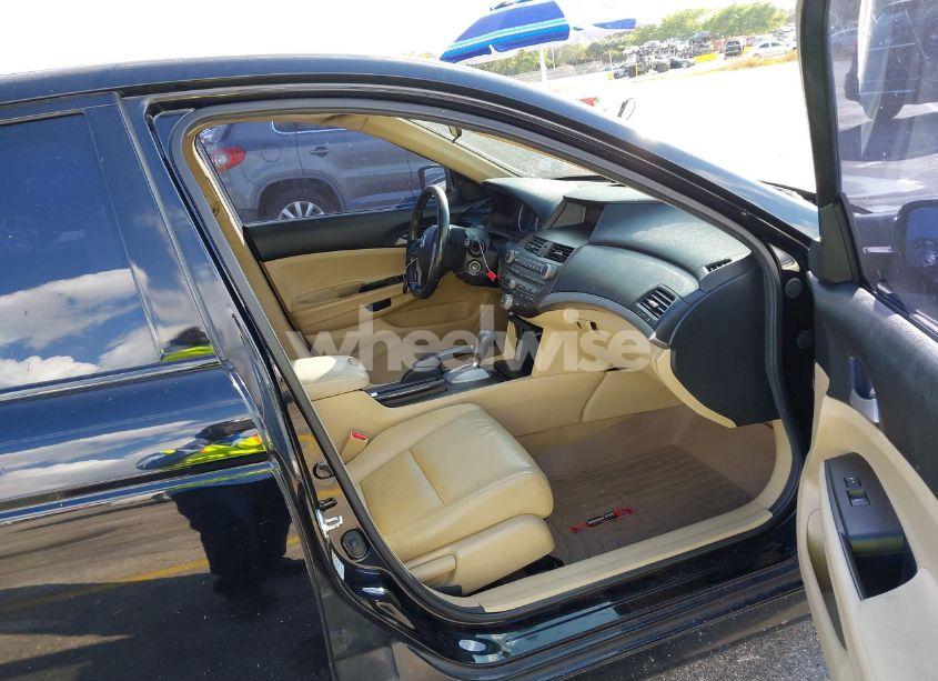 Photo 5 of 2012 Honda Accord 2.4 SE (VIN 1HGCP2F69CA233052)