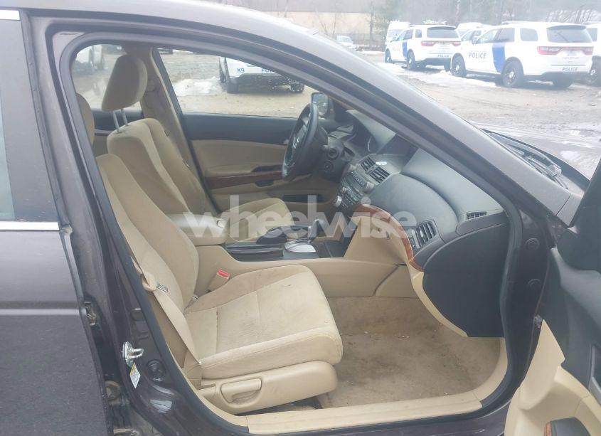 Photo 5 of 2011 Honda Accord 2.4 EX (VIN 1HGCP2F70BA016206)