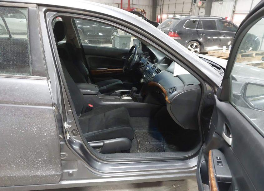 Photo 5 of 2011 Honda Accord 2.4 EX (VIN 1HGCP2F70BA042627)