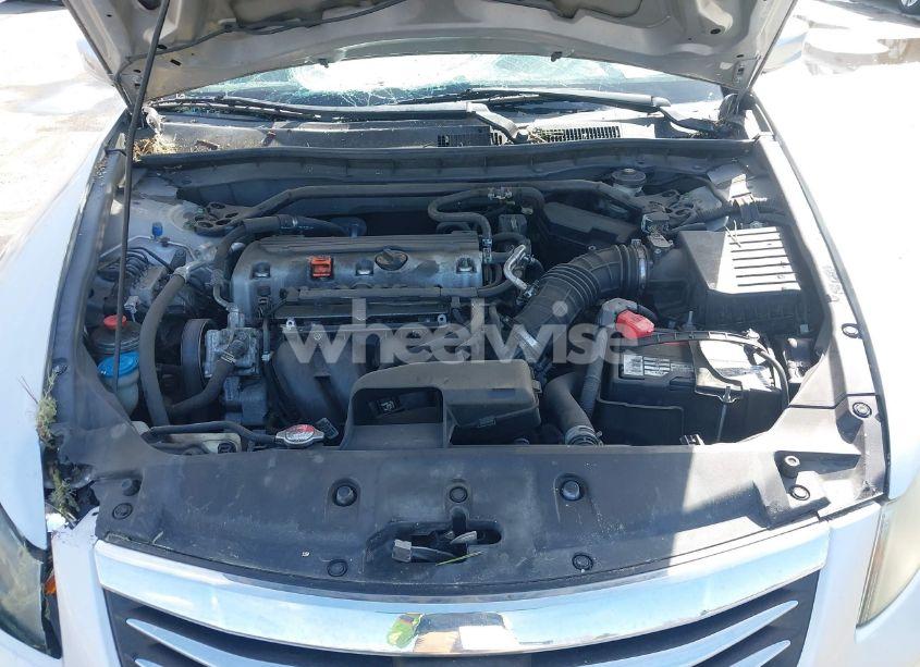 Photo 10 of 2011 Honda Accord 2.4 EX (VIN 1HGCP2F70BA063638)
