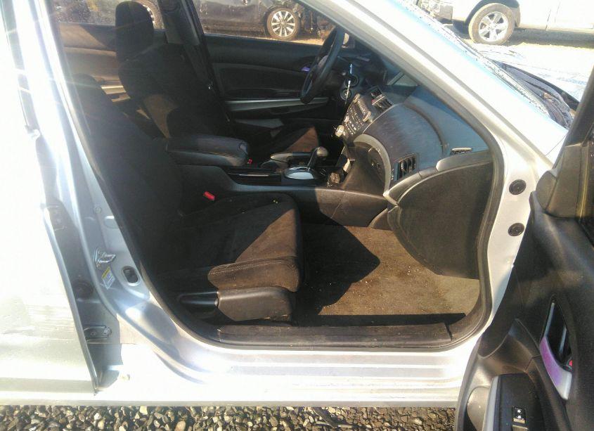 Photo 5 of 2010 Honda Accord 2.4 EX (VIN 1HGCP2F71AA088997)