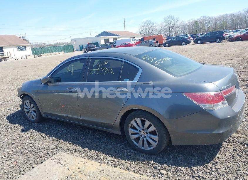 Photo 13 of 2011 Honda Accord 2.4 EX (VIN 1HGCP2F71BA089682)