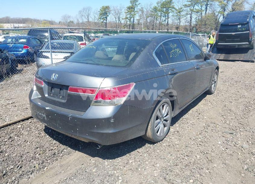 Photo 4 of 2011 Honda Accord 2.4 EX (VIN 1HGCP2F71BA089682)