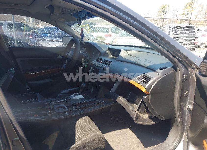 Photo 5 of 2011 Honda Accord 2.4 EX (VIN 1HGCP2F71BA089682)