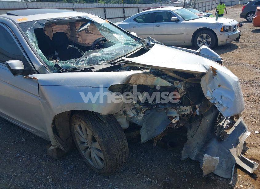 Photo 11 of 2011 Honda Accord 2.4 EX (VIN 1HGCP2F71BA804413)