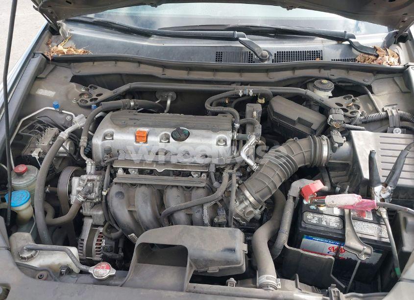 Photo 10 of 2010 Honda Accord 2.4 EX (VIN 1HGCP2F72AA181835)