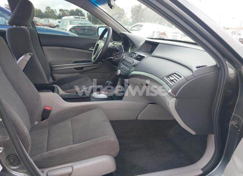 Photo 5 of 2010 Honda Accord 2.4 EX (VIN 1HGCP2F72AA181835)