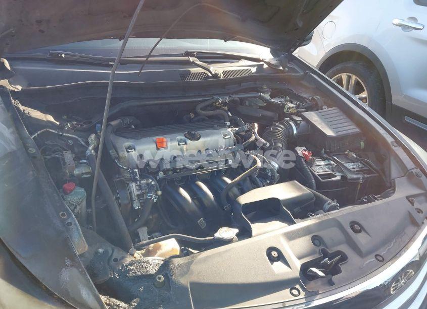 Photo 10 of 2011 Honda Accord 2.4 EX (VIN 1HGCP2F72BA028647)