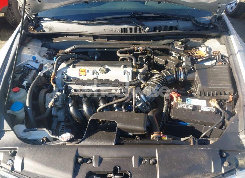 Photo 10 of 2010 Honda Accord 2.4 EX (VIN 1HGCP2F73AA040935)
