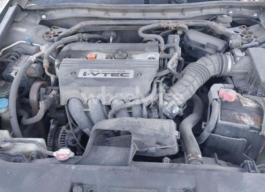 Photo 10 of 2010 Honda Accord 2.4 EX (VIN 1HGCP2F73AA114550)