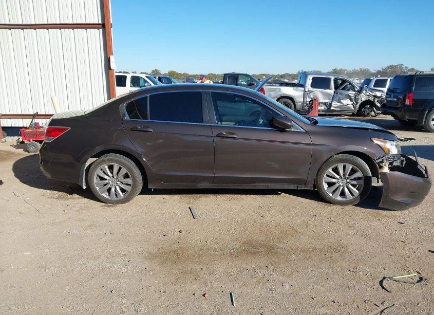 Photo 13 of 2011 Honda Accord 2.4 EX (VIN 1HGCP2F73BA113352)