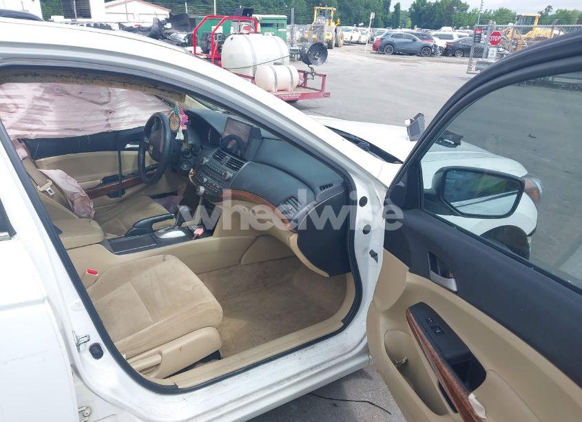 Photo 5 of 2011 Honda Accord 2.4 EX (VIN 1HGCP2F74BA048009)