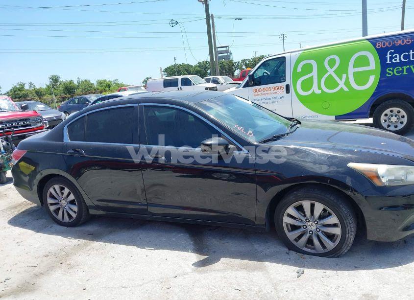 Photo 13 of 2011 Honda Accord 2.4 EX (VIN 1HGCP2F74BA118673)