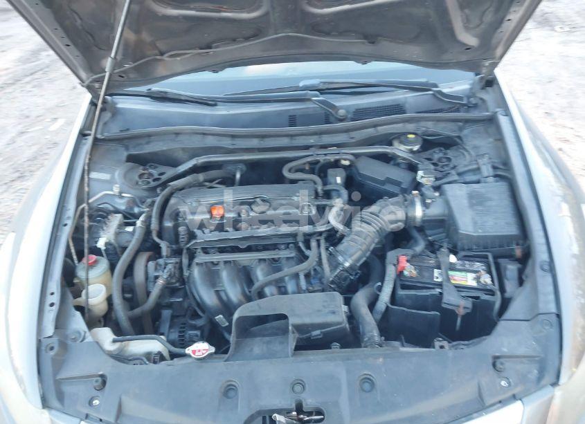 Photo 10 of 2011 Honda Accord 2.4 EX (VIN 1HGCP2F76BA030790)