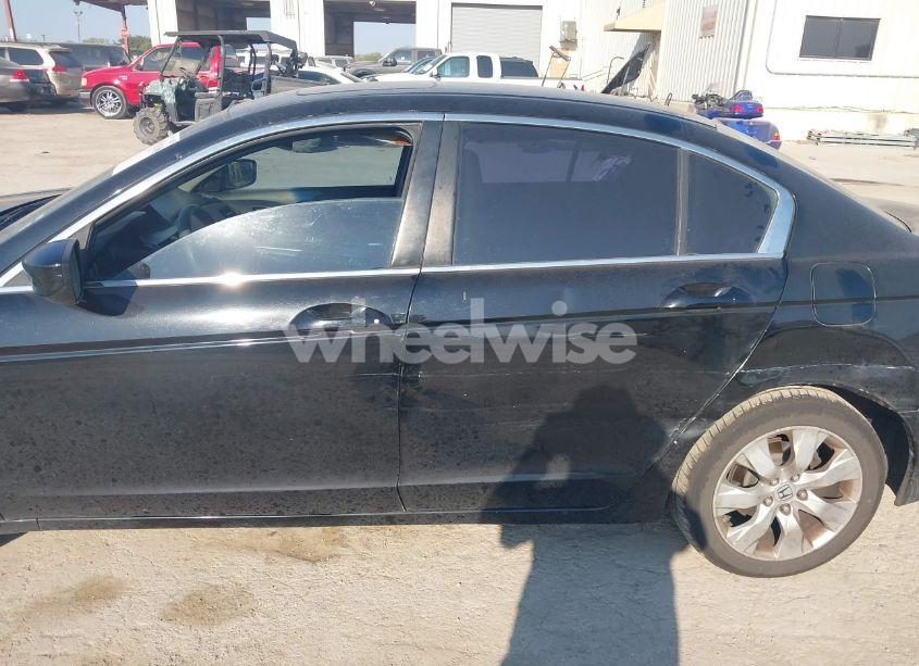 Photo 15 of 2010 Honda Accord 2.4 EX (VIN 1HGCP2F77AA124756)