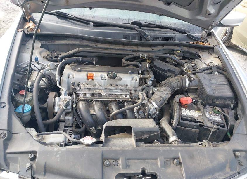 Photo 10 of 2010 Honda Accord 2.4 EX (VIN 1HGCP2F77AA156929)