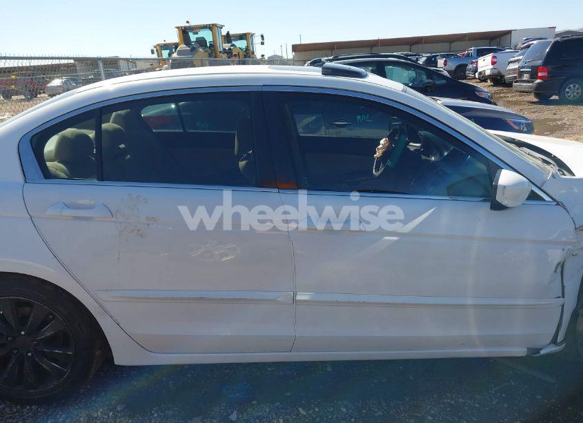 Photo 14 of 2011 Honda Accord 2.4 EX (VIN 1HGCP2F77BA009785)