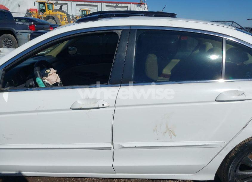 Photo 15 of 2011 Honda Accord 2.4 EX (VIN 1HGCP2F77BA009785)