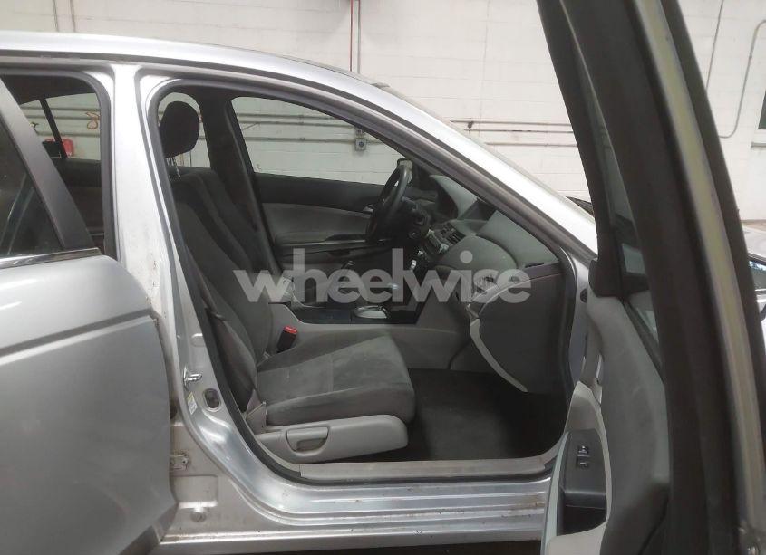 Photo 5 of 2010 Honda Accord 2.4 EX (VIN 1HGCP2F78AA093968)