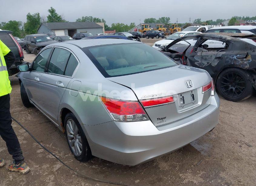 Photo 3 of 2011 Honda Accord 2.4 EX (VIN 1HGCP2F79BA048703)