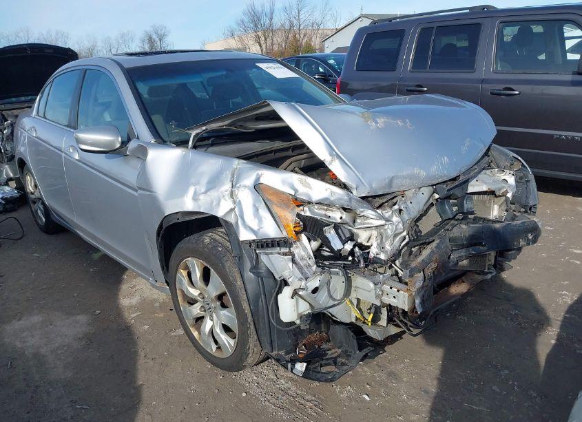 2010 Honda Accord 2.4 EX (VIN 1HGCP2F7XAA093986) main photo